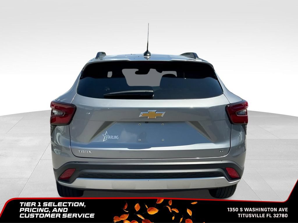 Used 2025 Chevrolet Trax LT w/ LT Convenience Package FWD image 6