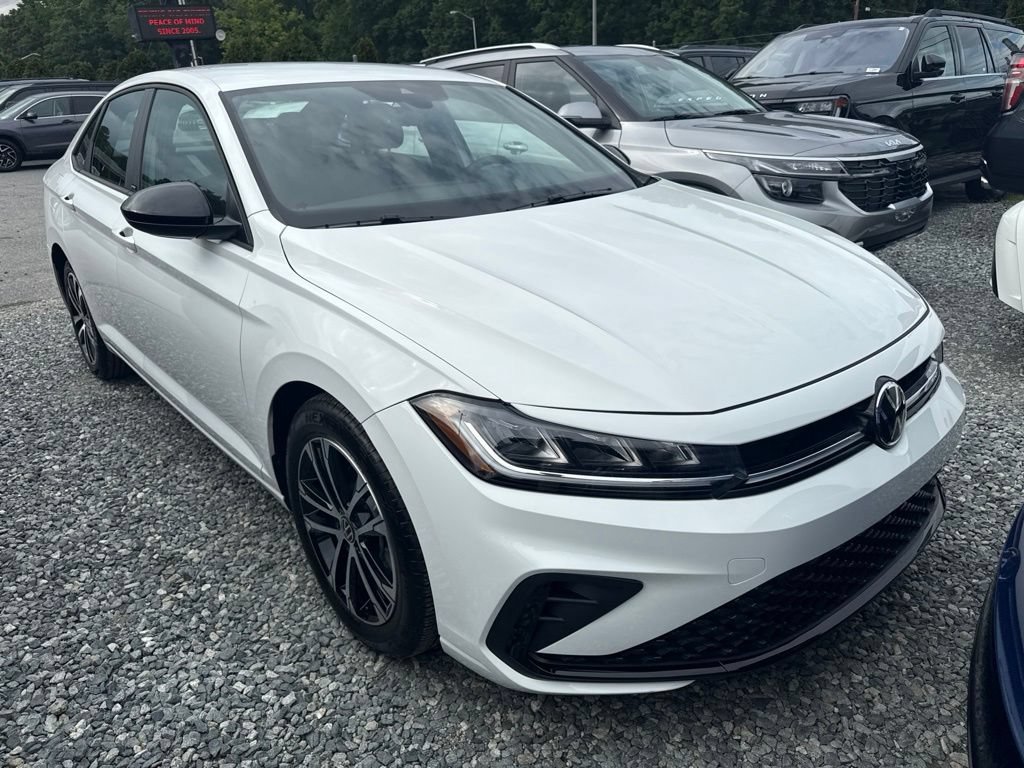 Used 2026 Volkswagen Jetta Sport FWD image 2