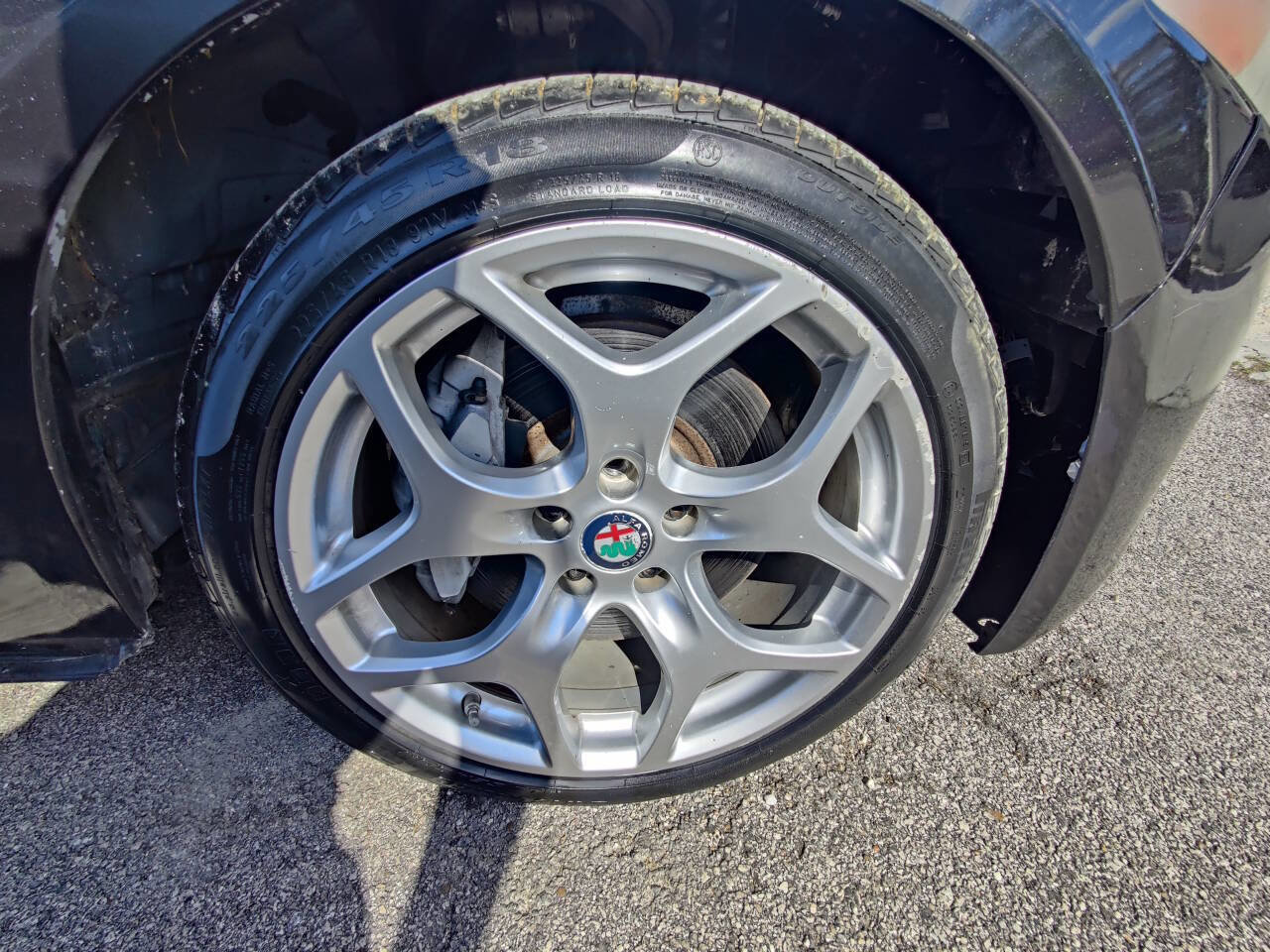 Used 2018 Alfa Romeo Giulia Ti w/ TI Performance Package image 26