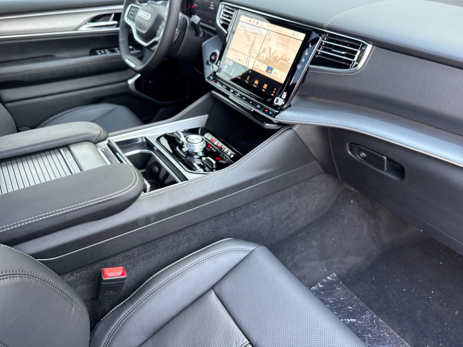 New 2026 Jeep Grand Wagoneer Limited AWD/4WD image 17