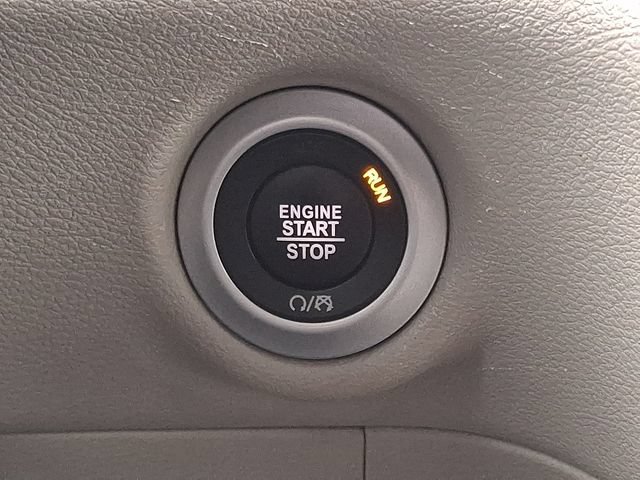 Used 2024 Chrysler Pacifica Touring-L FWD image 21