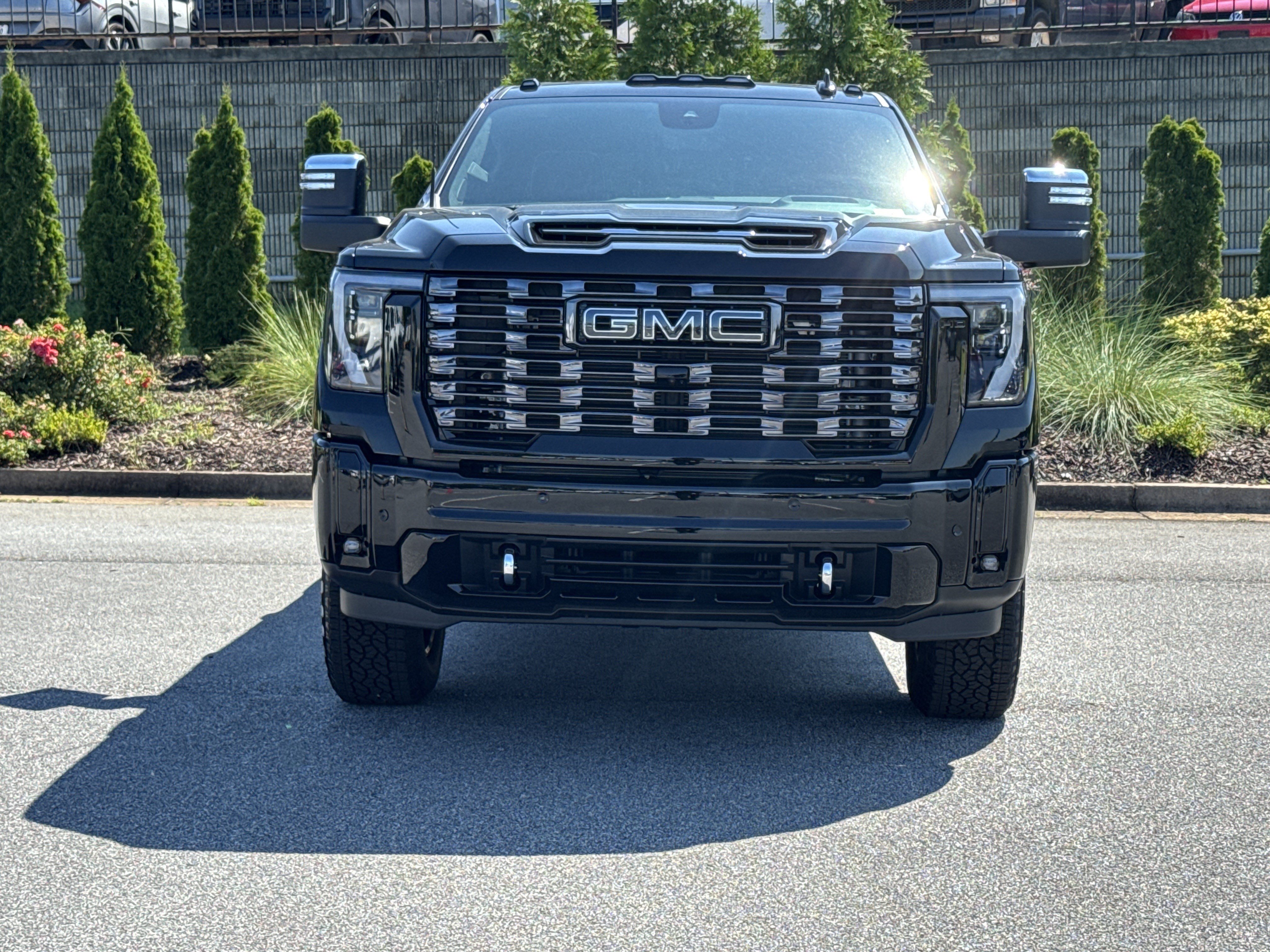 New 2026 GMC Sierra 2500 Denali Ultimate AWD/4WD image 3