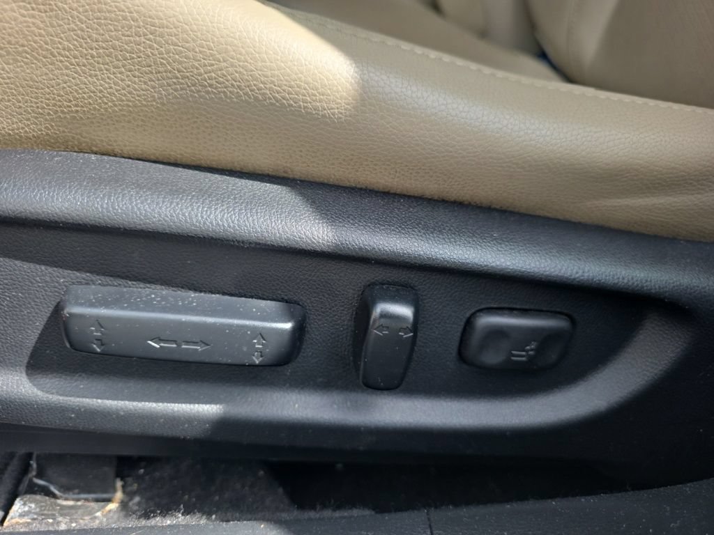 Used 2017 Honda Accord EX-L image 11