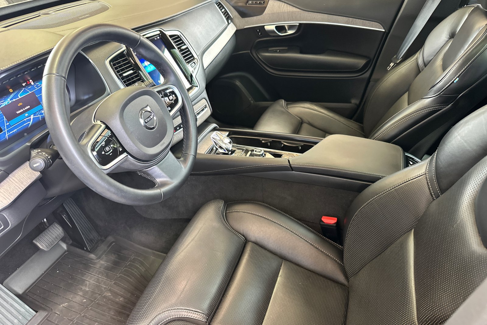 Certified 2023 Volvo XC90 T8 Ultimate w/ Protection Package Premier AWD/4WD image 11