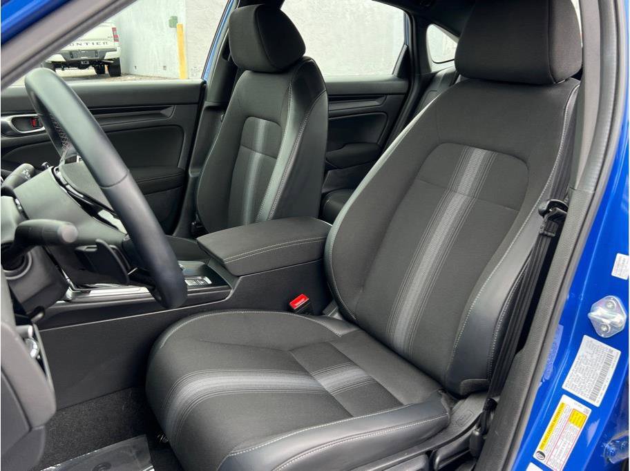 Used 2023 Honda Civic Sport image 8