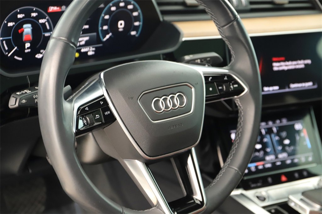 Used 2024 Audi Q8 e-tron Premium Plus w/ Premium Plus Package image 16