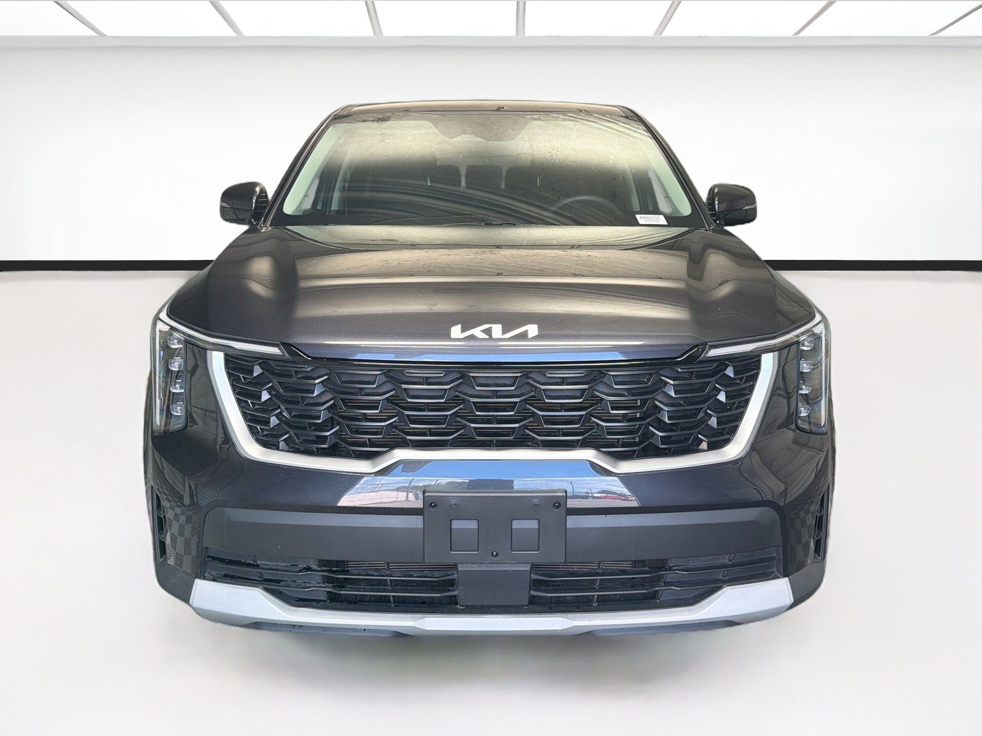 Used 2025 Kia Sorento LX FWD image 2