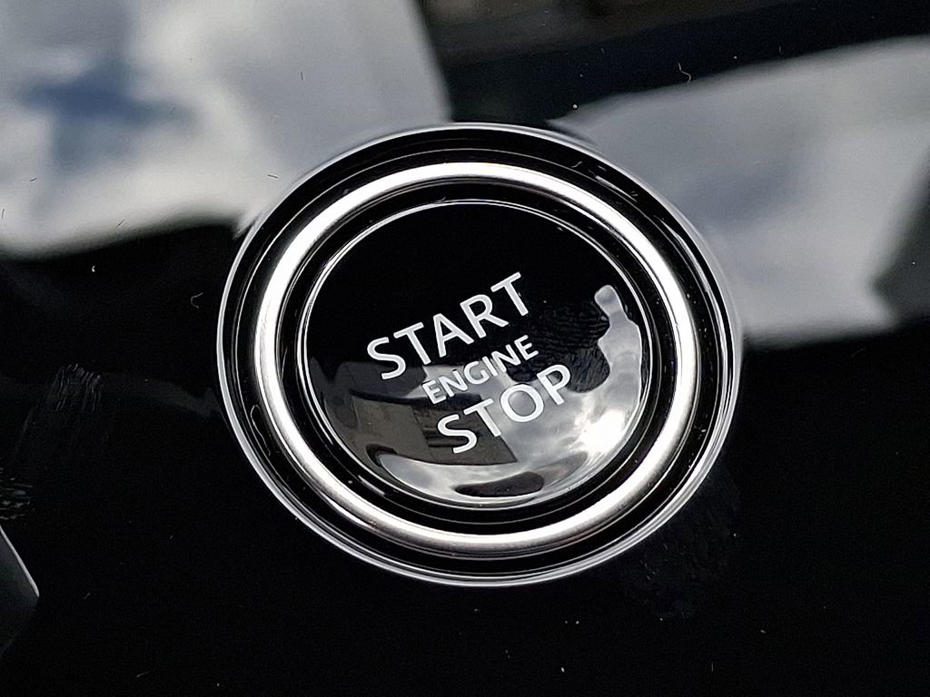 New 2026 Land Rover Range Rover Sport SE image 12