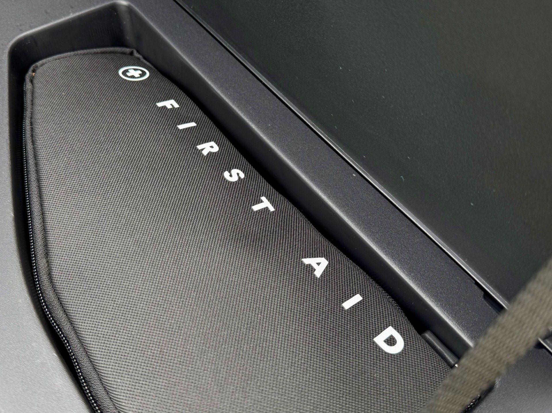 Used 2024 Rivian R1T Adventure AWD/4WD image 17