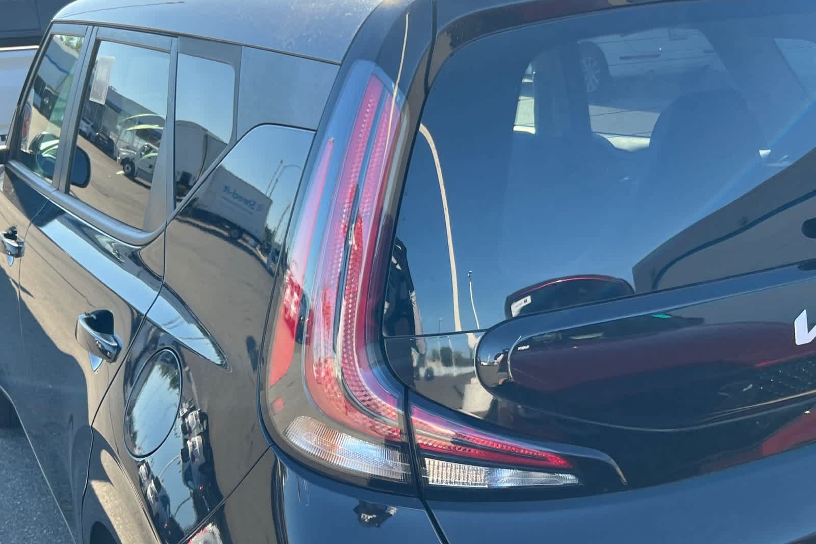 Used 2024 Kia Soul LX w/ Option Group 015 FWD image 20