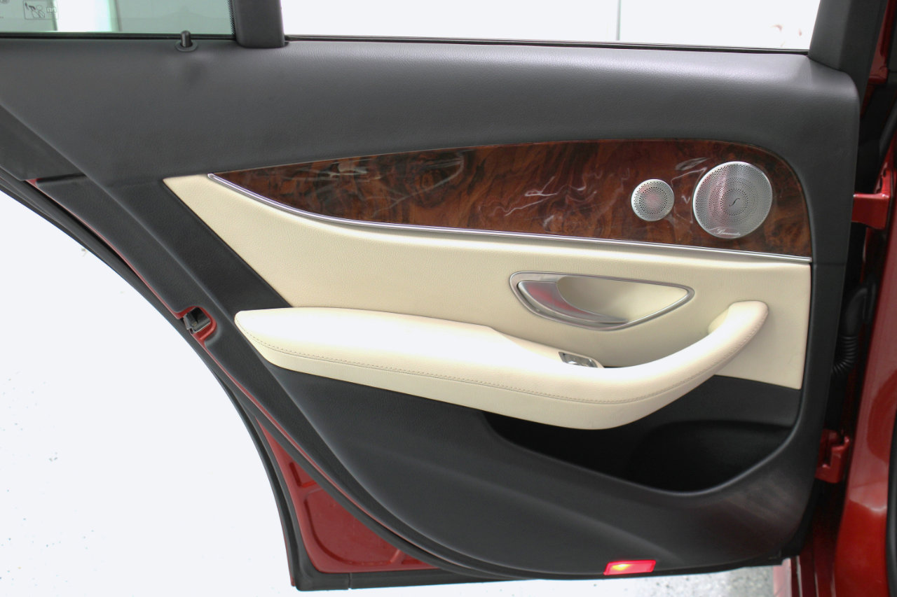 Used 2017 Mercedes-Benz E 300 image 41