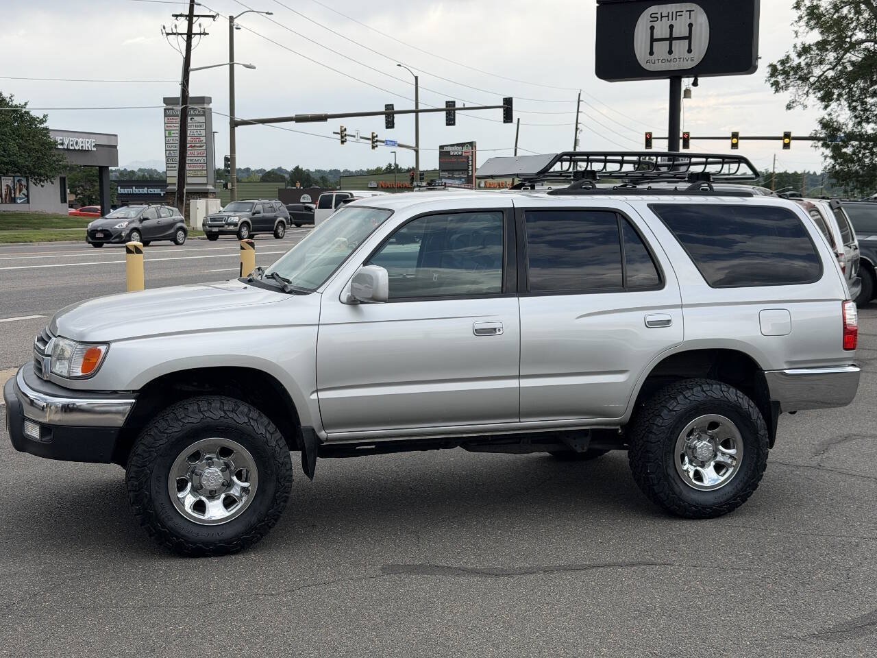 Used 2001 Toyota 4Runner SR5 AWD/4WD image 5
