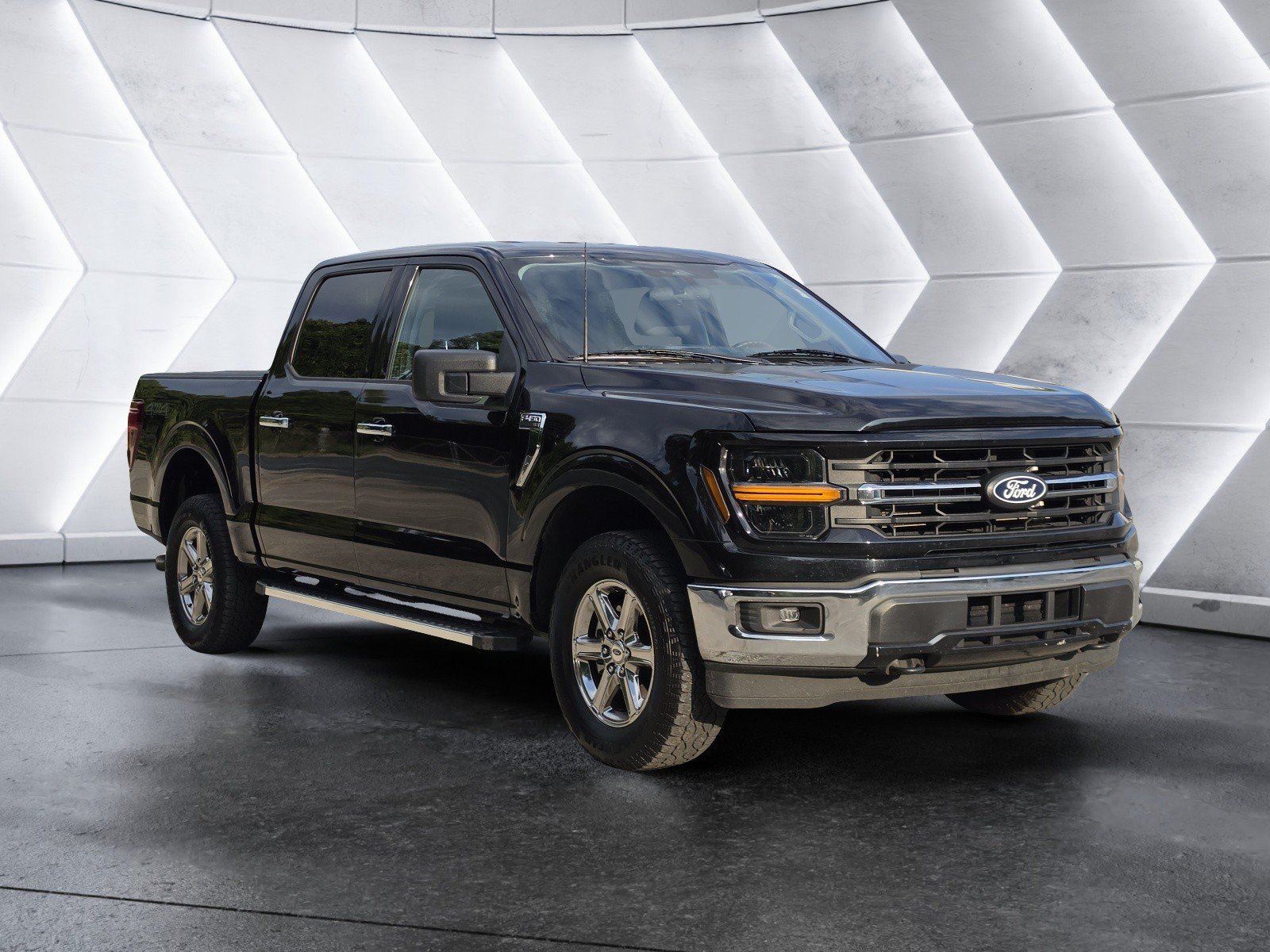 Used 2025 Ford F150 XLT w/ Equipment Group 301A Standard AWD/4WD video 1
