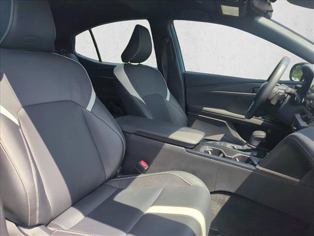 Certified 2025 Toyota Camry SE FWD image 27