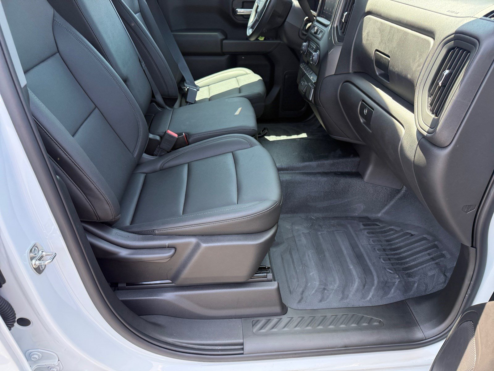 Used 2026 Chevrolet Silverado 1500 W/T w/ WT Value Package AWD/4WD image 12