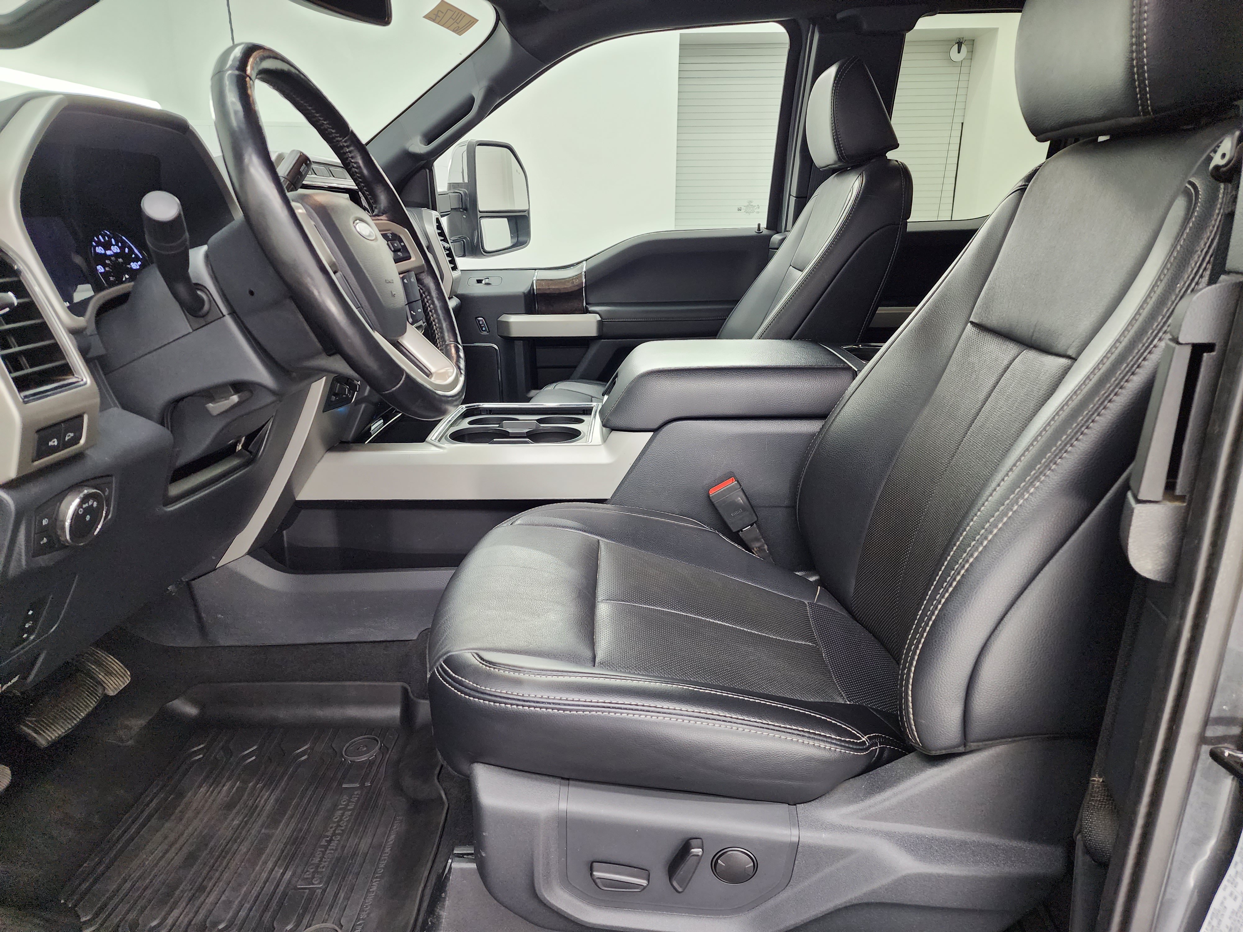 Used 2022 Ford F350 Lariat w/ Chrome Package AWD/4WD image 8