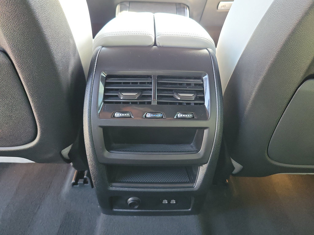 Used 2024 BMW X5 sDrive40i w/ Parking Assistance Package RWD image 13
