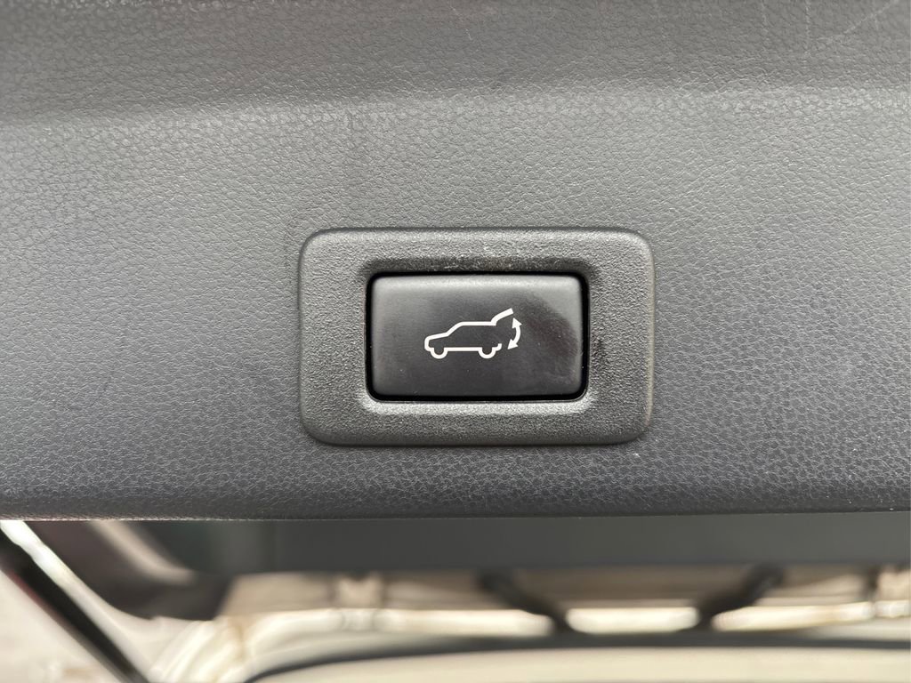 Used 2019 Subaru Ascent Limited image 14