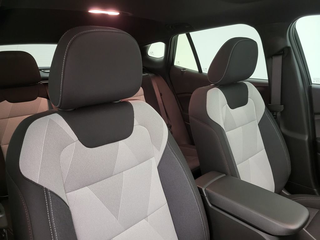 New 2026 Chevrolet Trax RS w/ Sunroof Package image 36