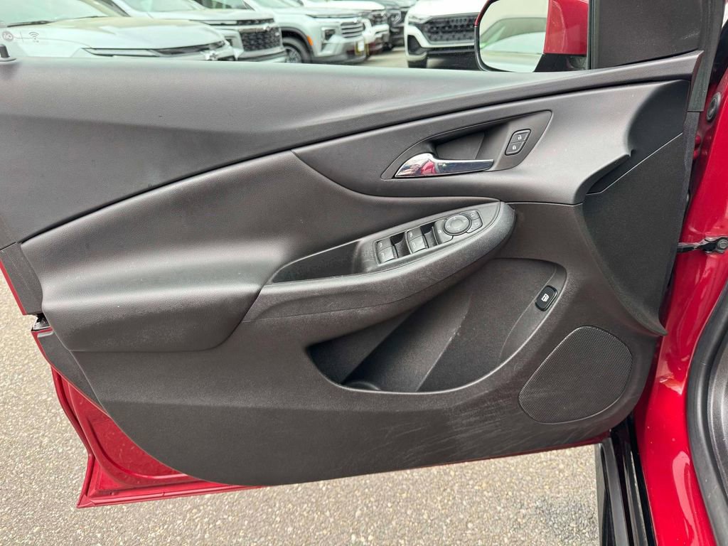 Used 2018 Chevrolet Volt LT FWD image 18