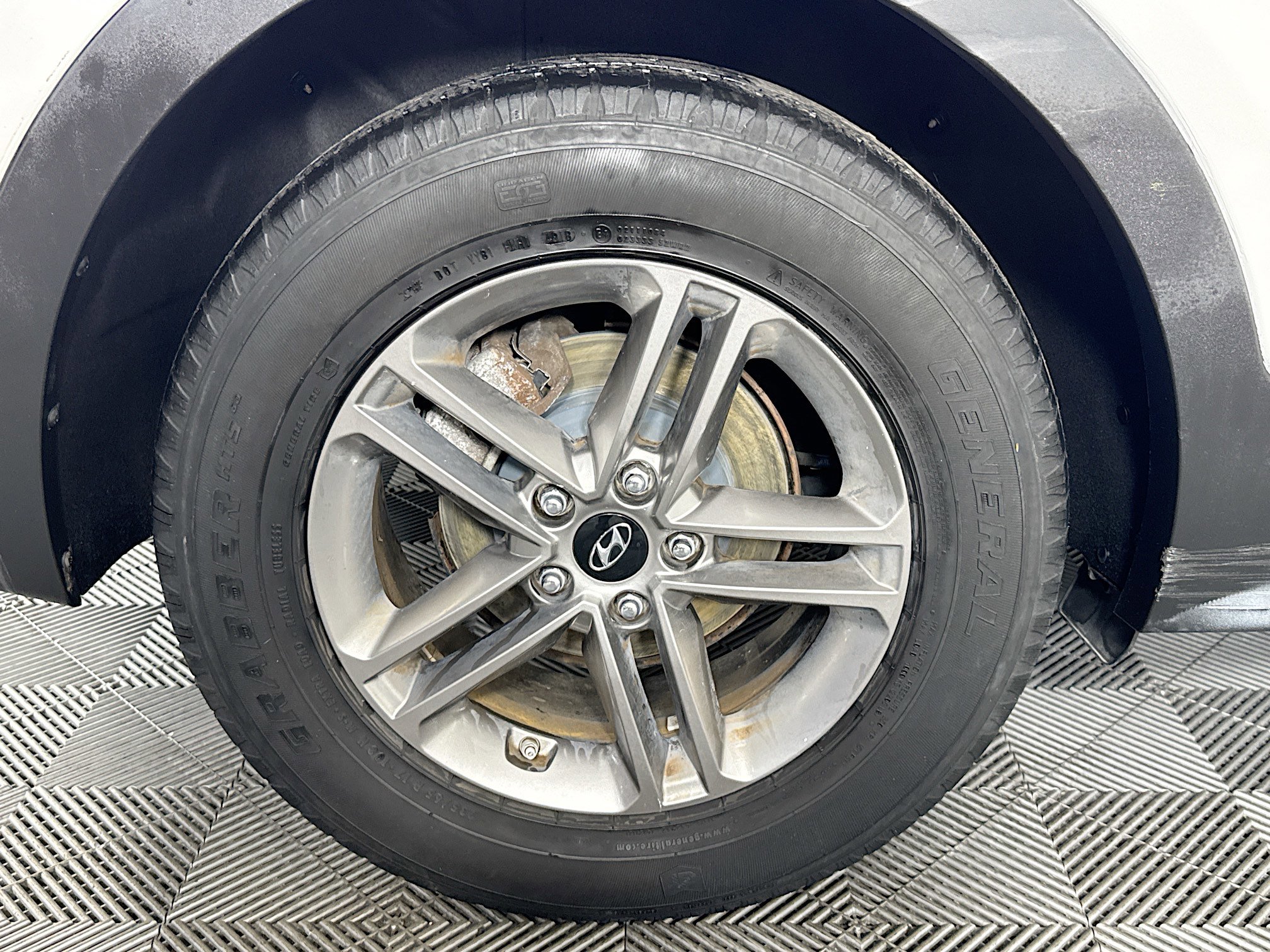 Used 2017 Hyundai Santa Fe Sport image 31