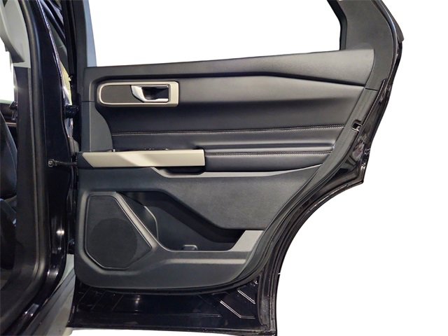 Used 2021 Ford Explorer XLT image 26
