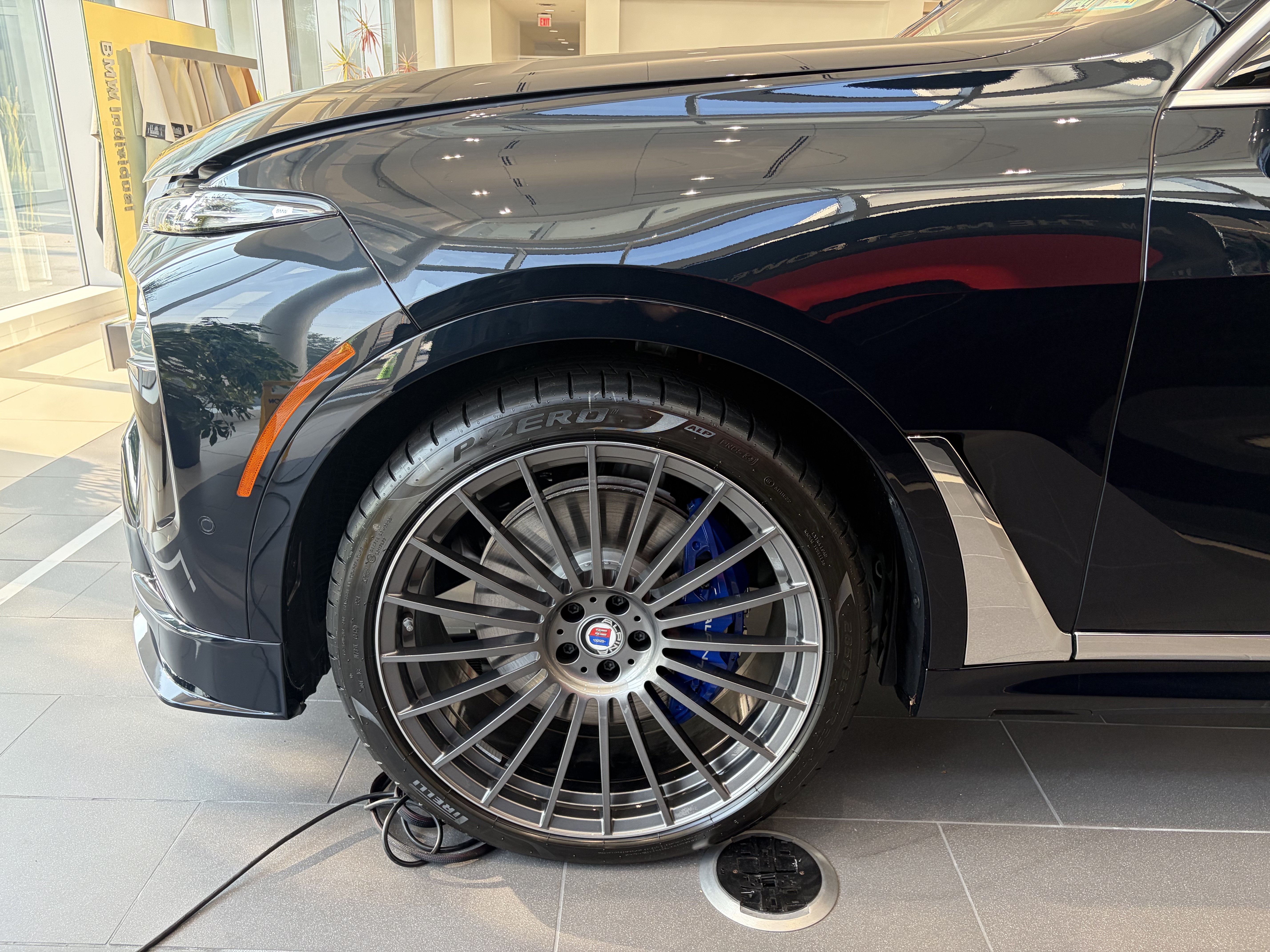 New 2026 BMW ALPINA XB7 AWD/4WD image 7