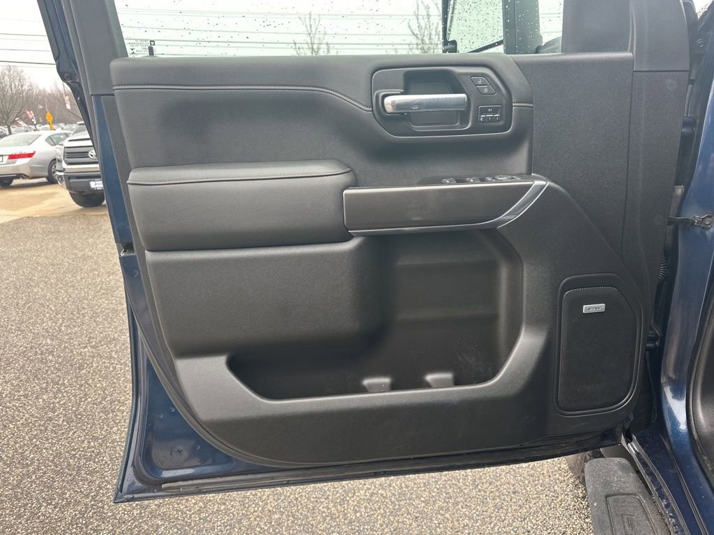 Used 2022 GMC Sierra 2500 AT4 w/ AT4 Premium Plus Package AWD/4WD image 16