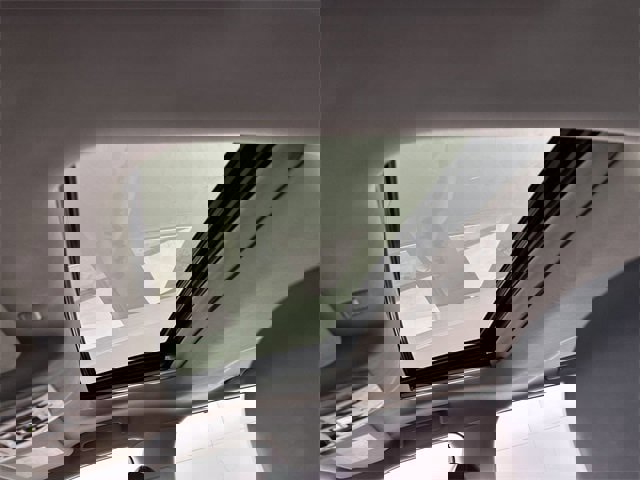 Used 2022 Toyota Highlander XLE image 19