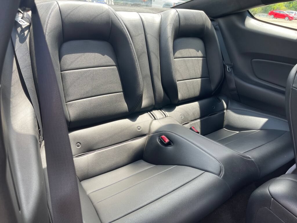 Used 2015 Ford Mustang Premium RWD image 26