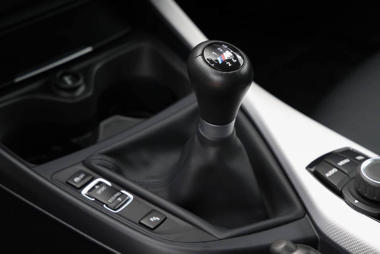 Used 2017 BMW M240i Coupe RWD image 15
