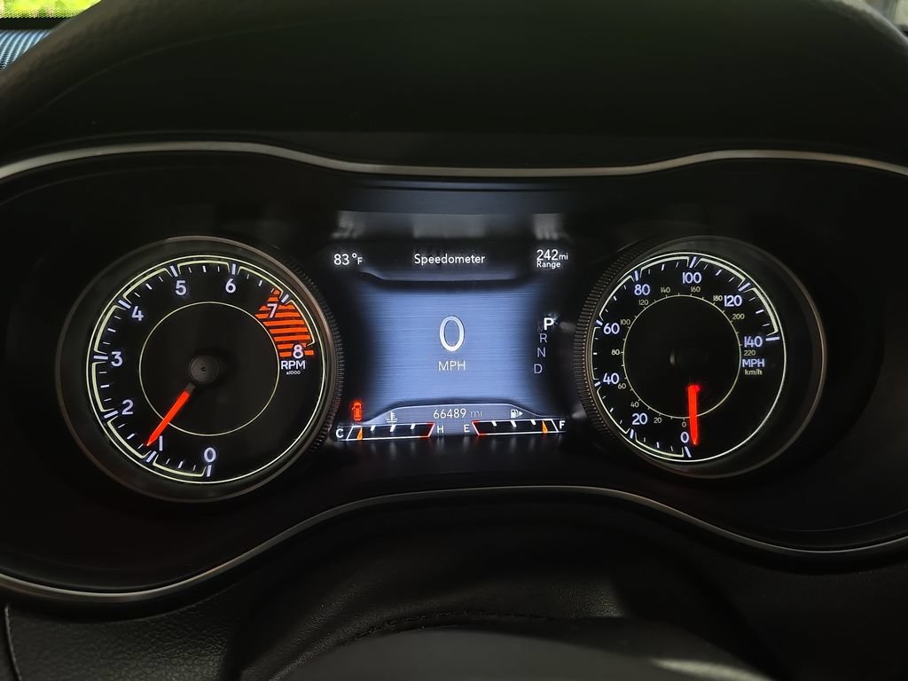 Used 2019 Jeep Cherokee Trailhawk AWD/4WD image 19