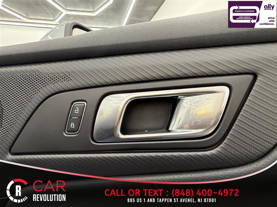 Used 2025 Ford Mustang Premium RWD image 39