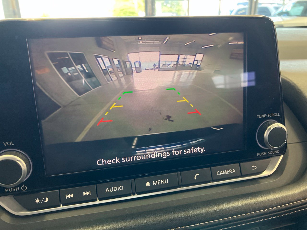 Used 2025 Nissan Rogue SV FWD image 11