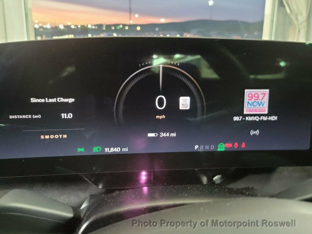 Used 2024 Lucid Air Grand Touring image 4