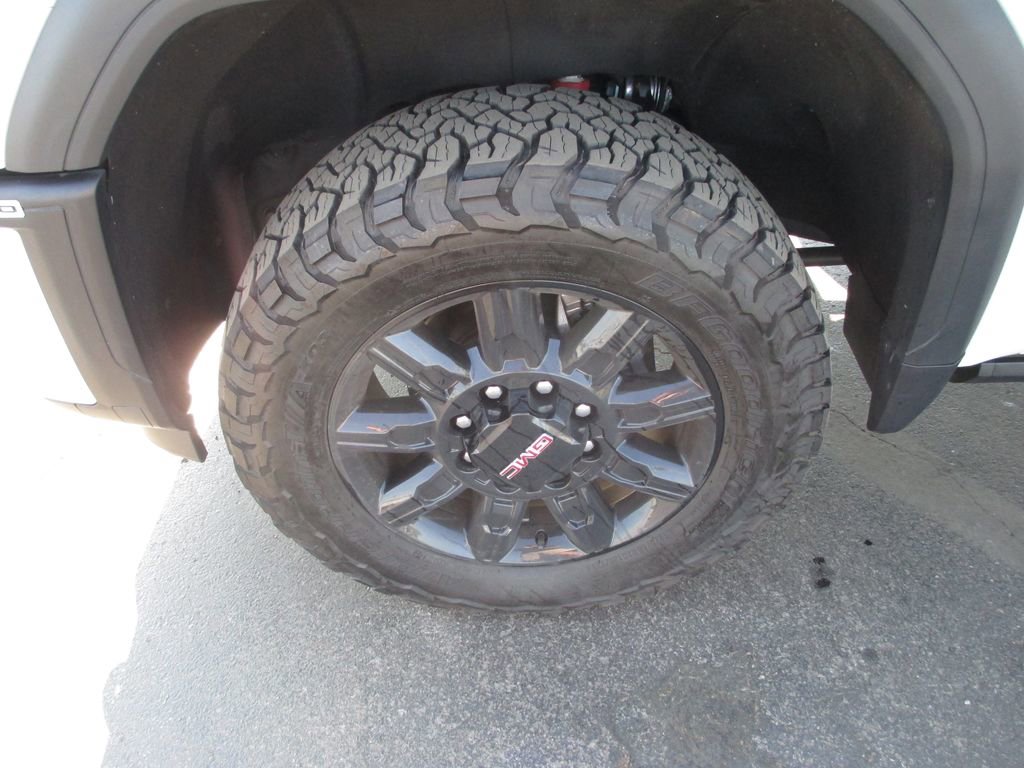 Used 2024 GMC Sierra 2500 AT4 w/ AT4 Premium Plus Package image 16