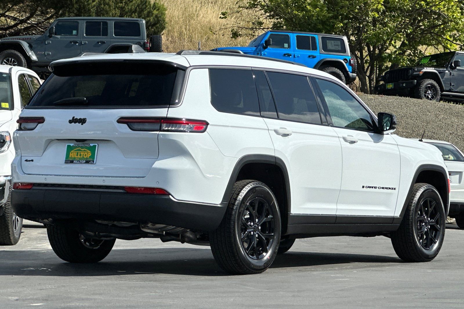 New 2026 Jeep Grand Cherokee L 4WD image 4