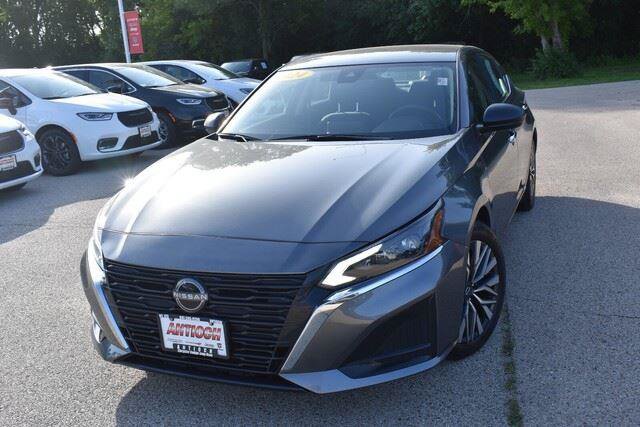 Used 2024 Nissan Altima 2.5 SV FWD image 12
