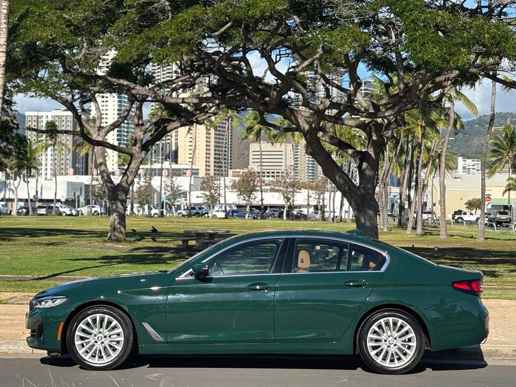 Used 2022 BMW 530i w/ Premium Package image 2