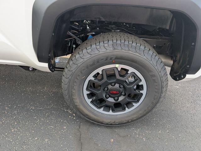 New 2026 Toyota Tacoma TRD Off-Road w/ TRD Off Road Upgrade Package AWD/4WD image 25