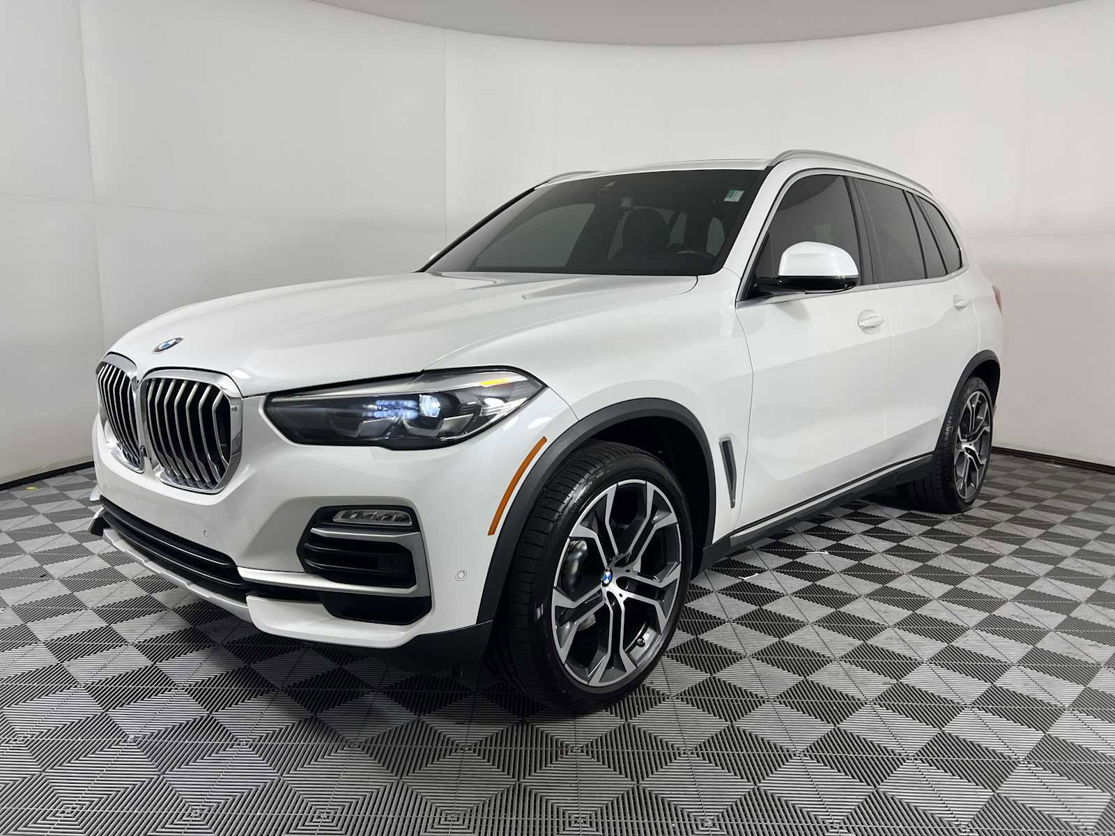 Used 2021 BMW X5 sDrive40i w/ Convenience Package image 15