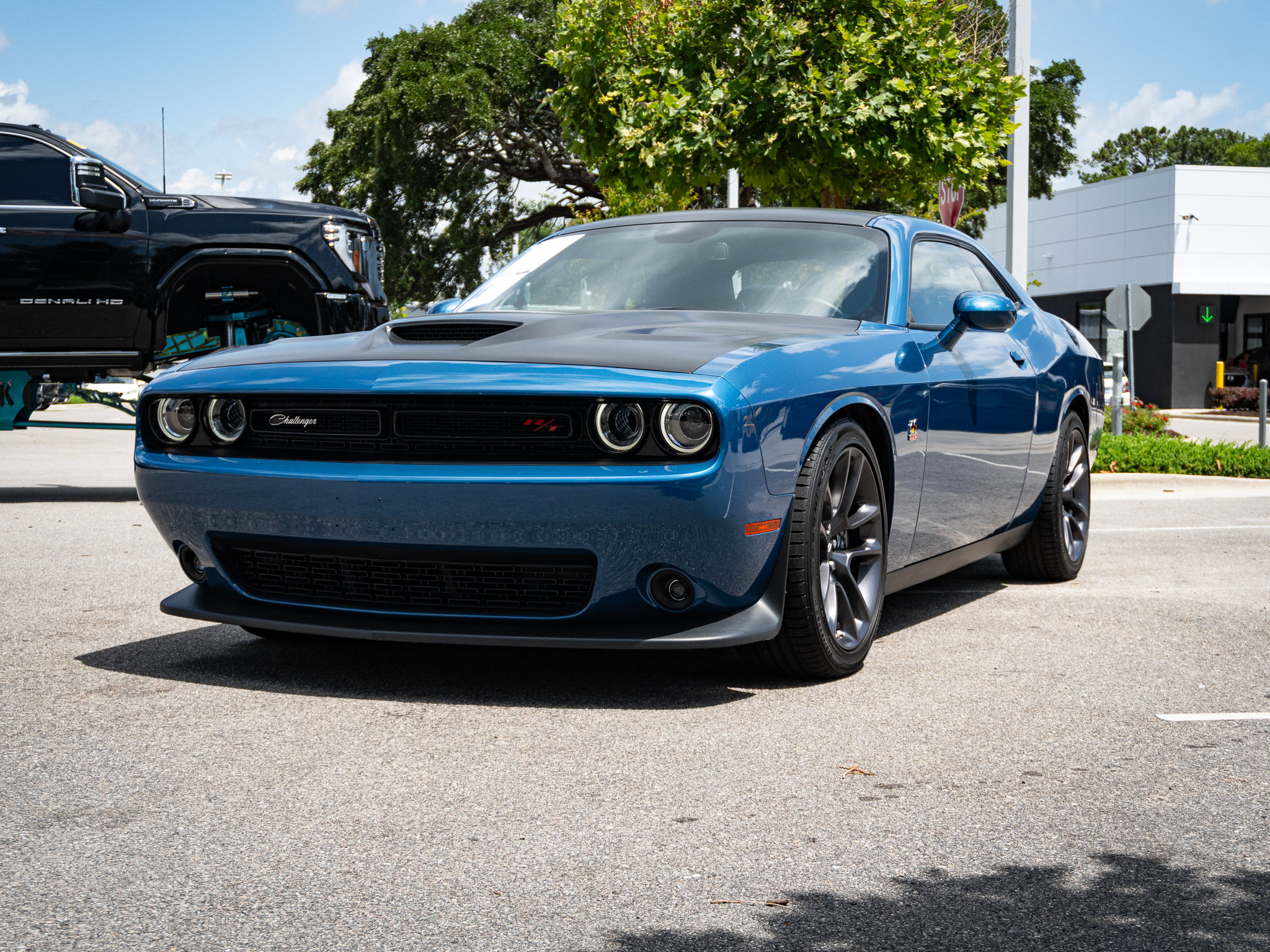 Used 2023 Dodge Challenger R/T Scat Pack w/ Plus Package RWD image 5