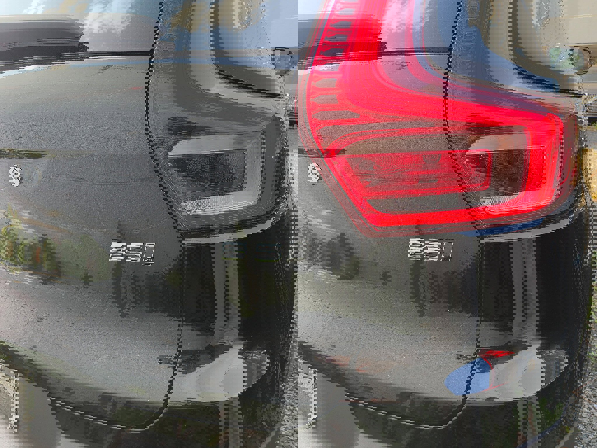 Certified 2023 Volvo XC40 B5 Plus w/ Climate Package image 6