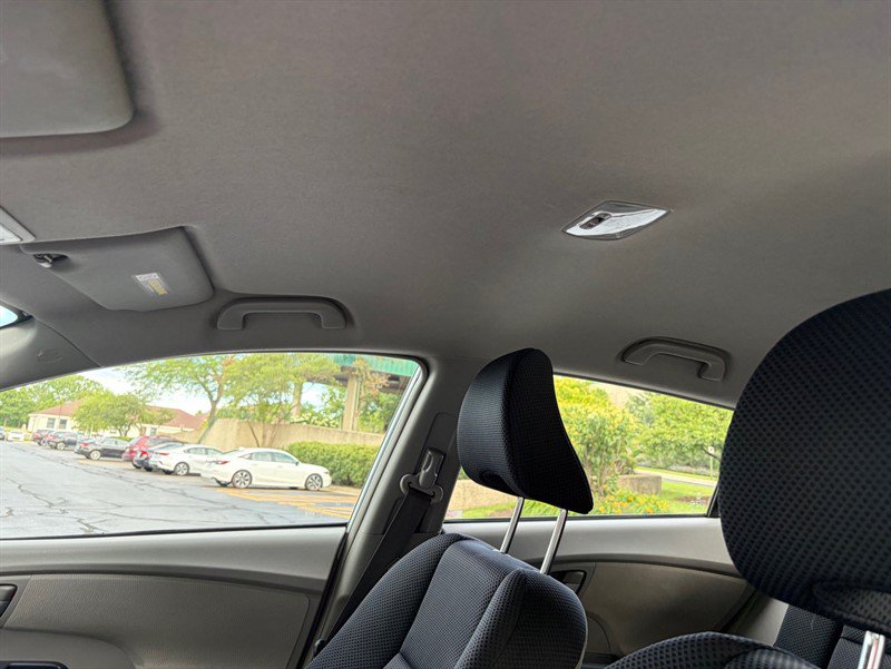 Used 2010 Honda Insight EX image 39