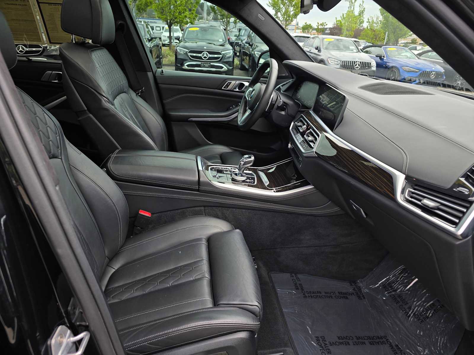 Used 2020 BMW X5 M50i w/ Executive Package image 11