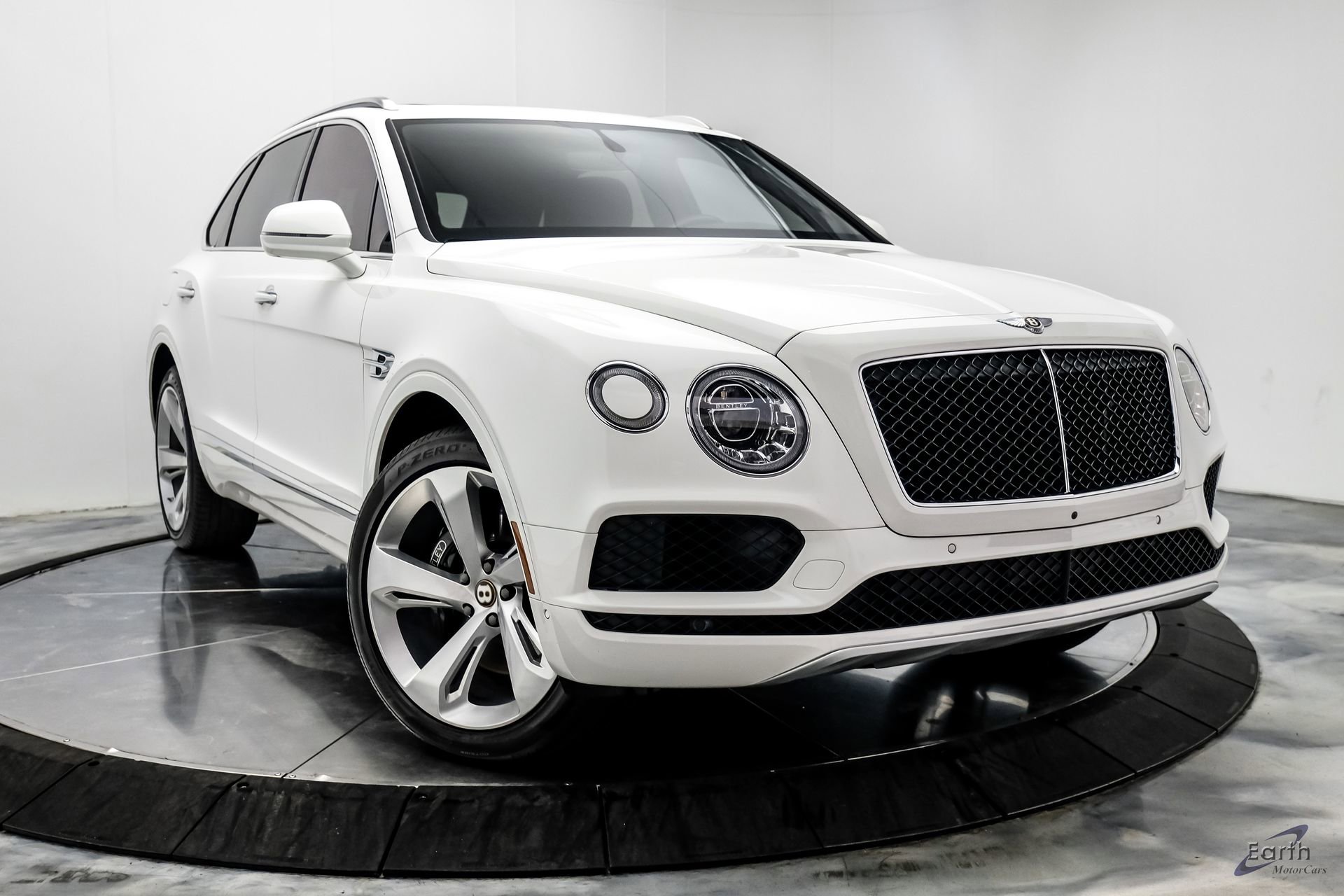 Used 2019 Bentley Bentayga image 23