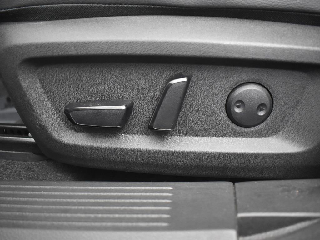 Used 2023 Nissan Rogue SL w/ SL Premium Package image 29