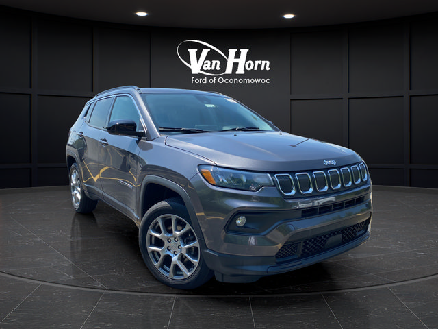 Used 2022 Jeep Compass Latitude AWD/4WD image 1