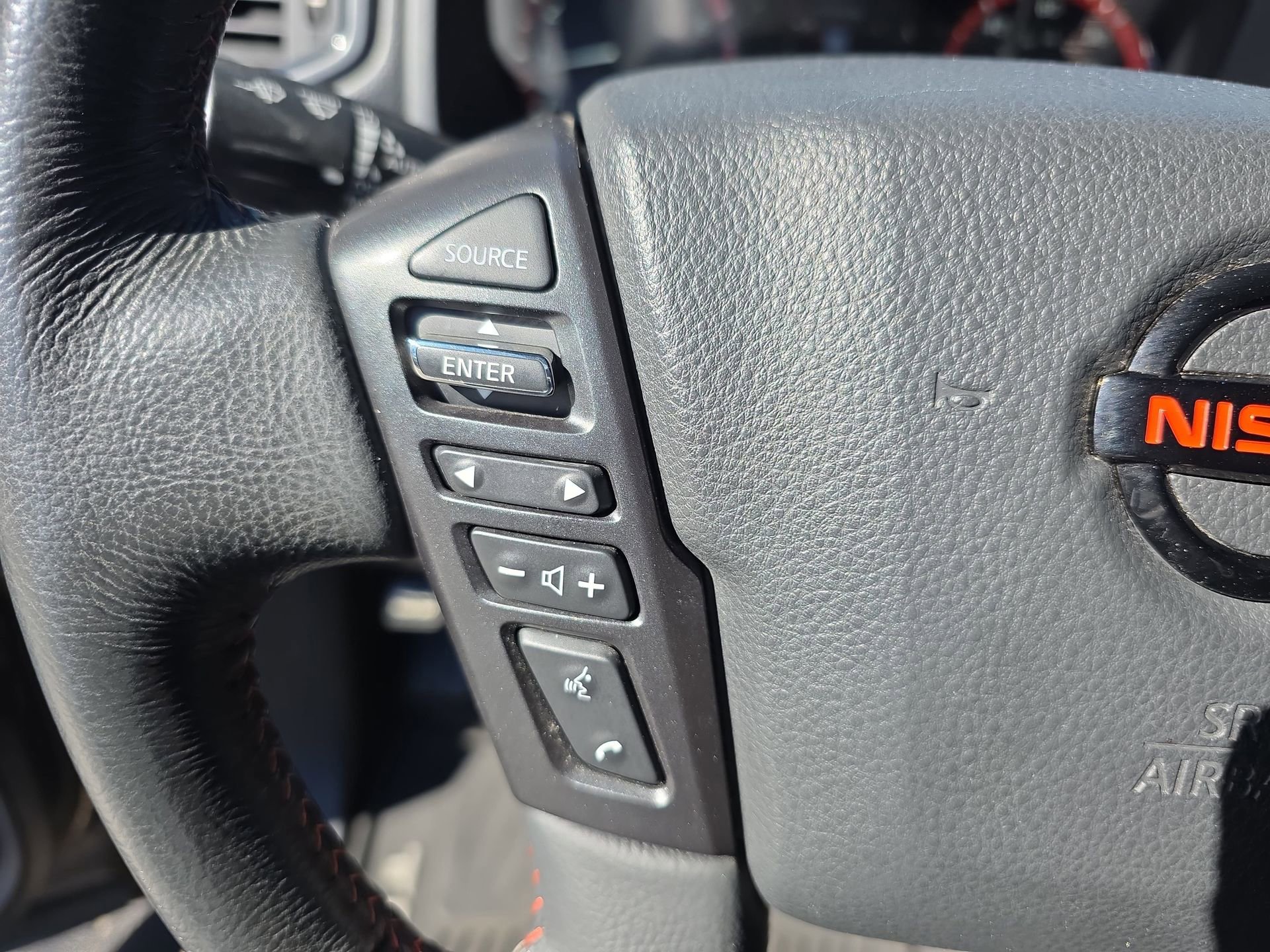 Used 2021 Nissan Titan PRO-4X w/ Pro-4x Utility Package image 17