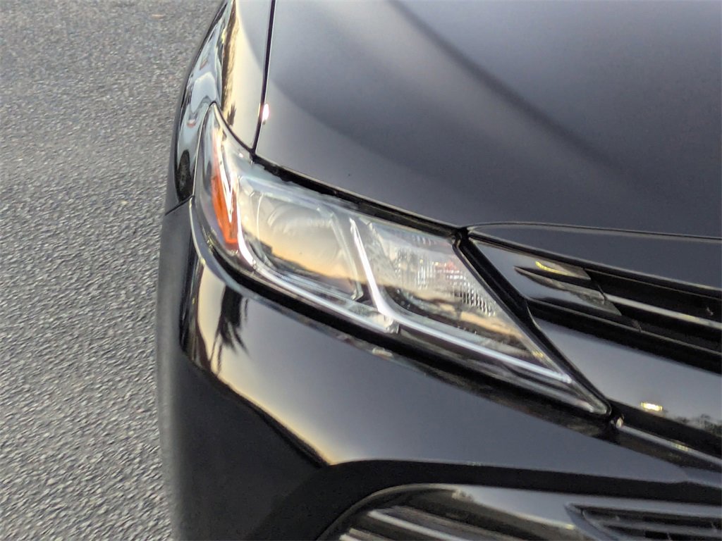 Used 2019 Toyota Camry LE image 11